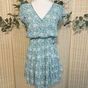 American Eagle Floral Wrap Dress Size Small Green White Tiered Short Sleeve